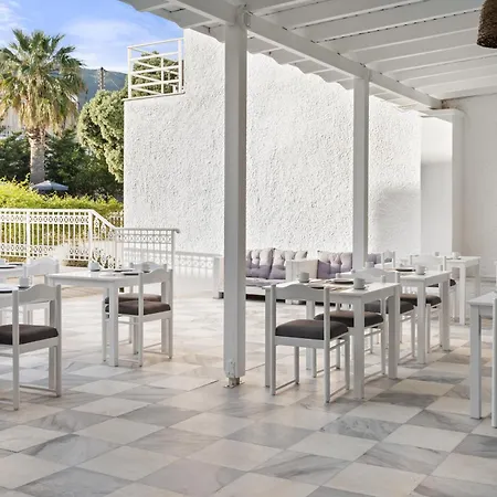 Hotell Hotel Paros 2*