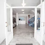 Hotell Hotel Paros 3*