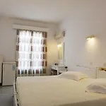 Hotel Paros Hotell 3*
