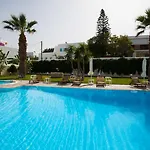 Hotel Paros Hotell 3*