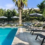 Hotel Paros فندق باروس