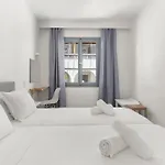 Hotel Paros فندق