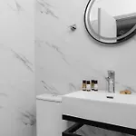 فندق Hotel Paros 2*