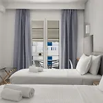 فندق Hotel Paros 2*