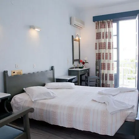 Hotel Paros 3*
