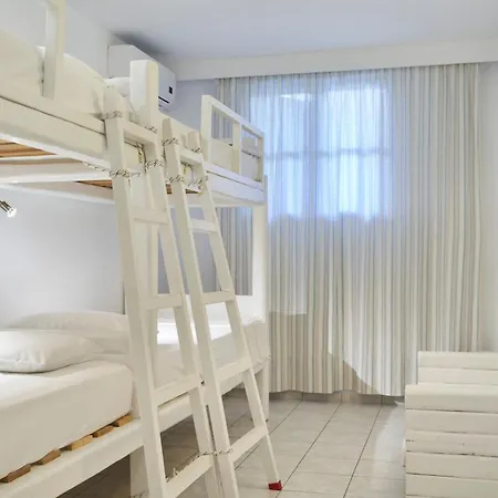 Hotel Paros 3*