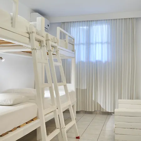 Hotel Paros 3*
