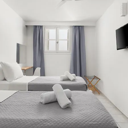 Hotel Paros 2* פארוס