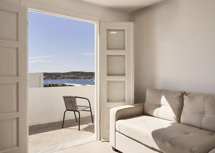 Hotel Paros Hotell 3*