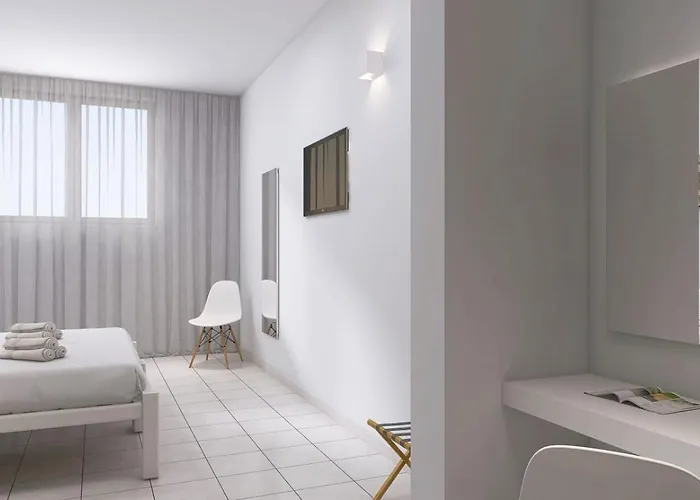 Hotel Paros 호텔 3*